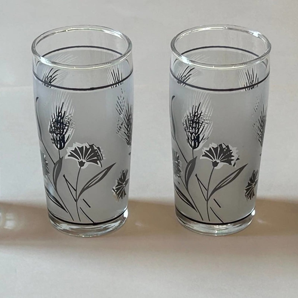 VT Libby 4 frosted silver wheat 4oz juice glasses - Picture 2 of 9
